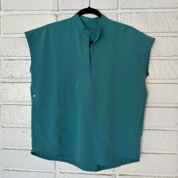 FIGS Rafaela Oversized Scrub Top XXS - Marine - Picture 1 of 4